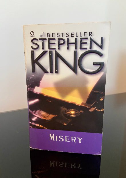 misery_book_stephen_king-min