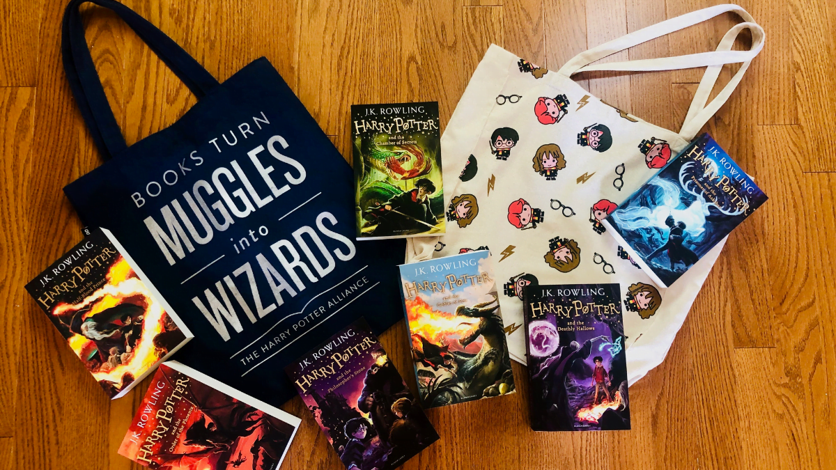 harry potter book collection and bags min