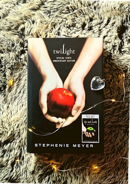 Book Cover Twilight by Stephenie Meyer