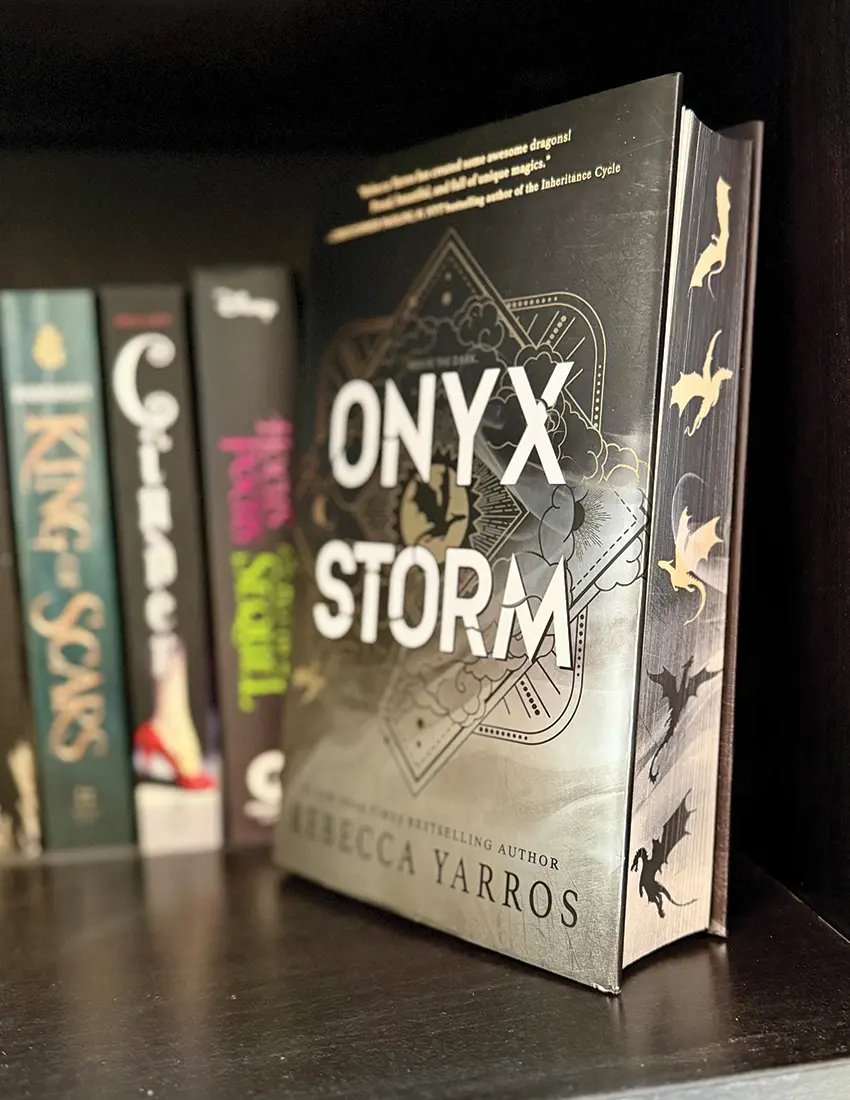 onyx storm by rebecca yarros cover