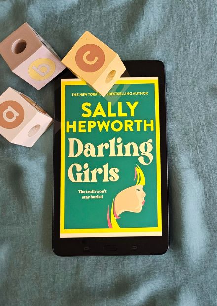 Book Cover Darling Girls - A mystery thriller by Sally Hepworth